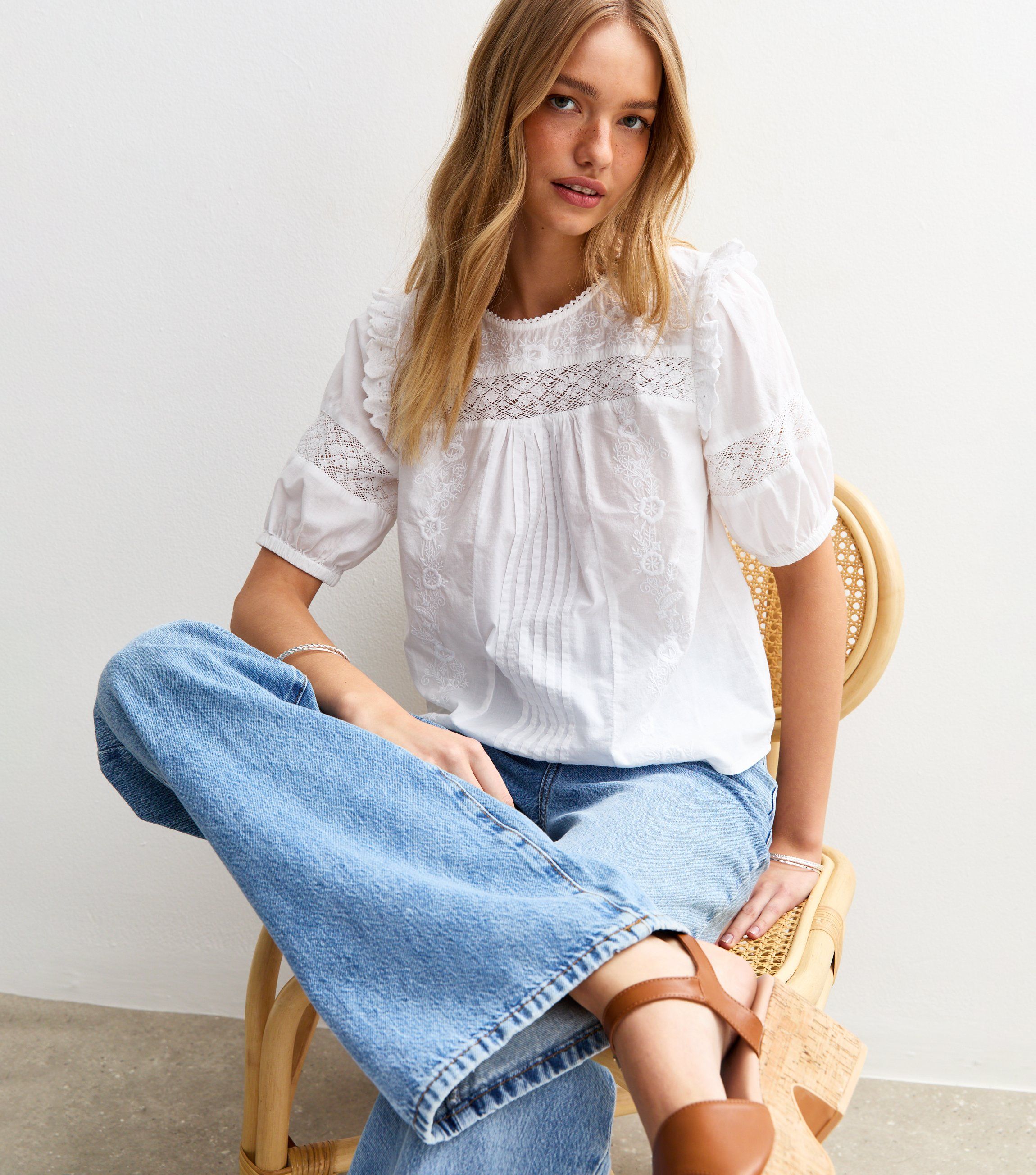 White Floral Embroidered Lace Trim Short Sleeve Blouse