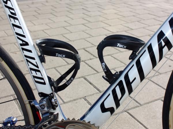 Breschel used a pair of aluminum Tacx Tao bottle cages on Sunday.