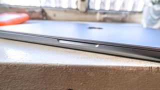 A closeup of the lip of the closed MacBook Pro 2021 (14-inch)
