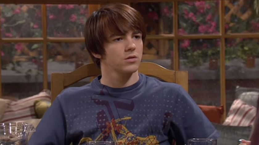 Drake mad at Josh at the dinner table in Drake and Josh