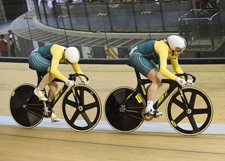 Stephanie Morton (Australia) faces off against teammate Anna Meares in the final