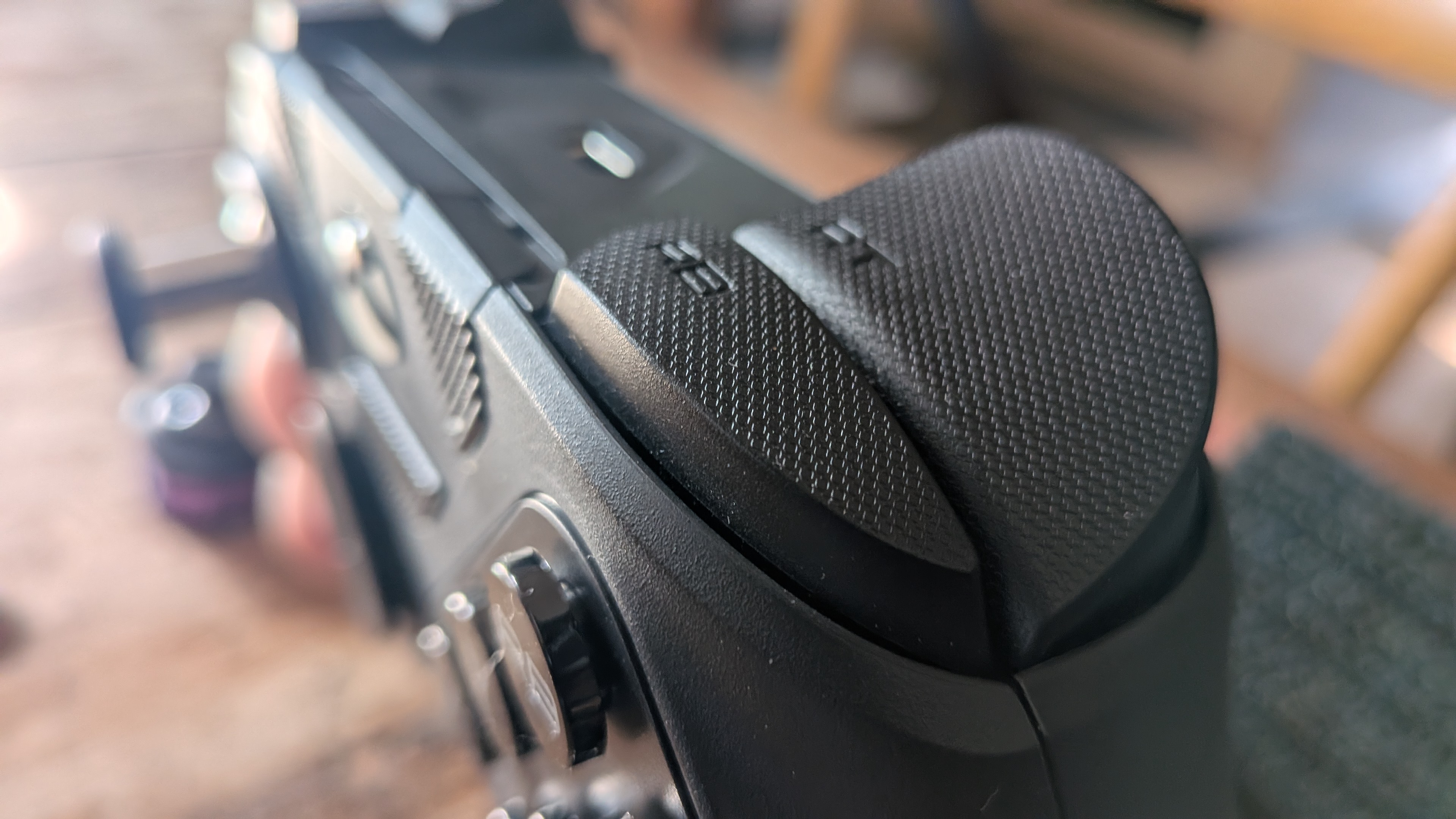 A close up of the right trigger and bumper on the Victrix Pro BFG Reloaded