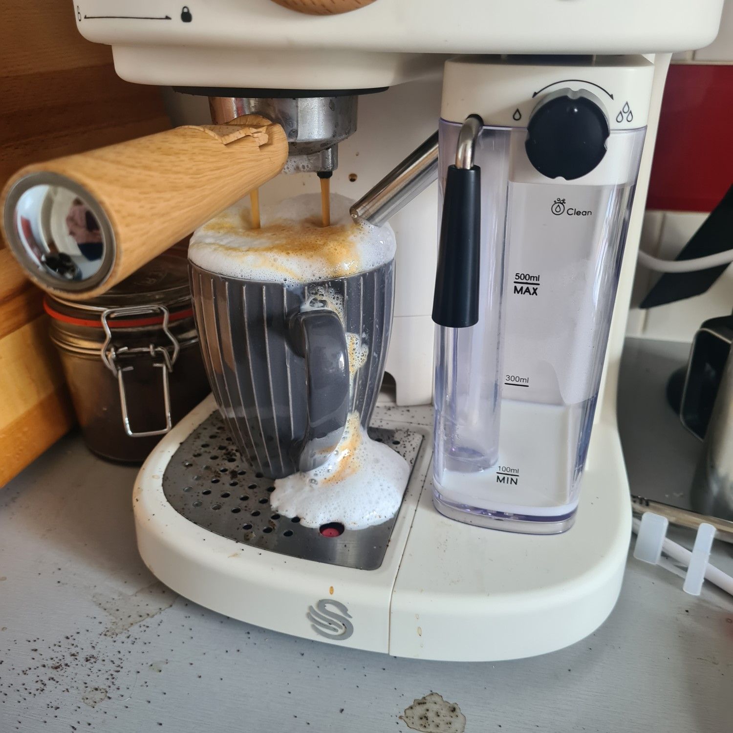 Swan Nordic One Touch Espresso Machine review a top budget option Real Homes