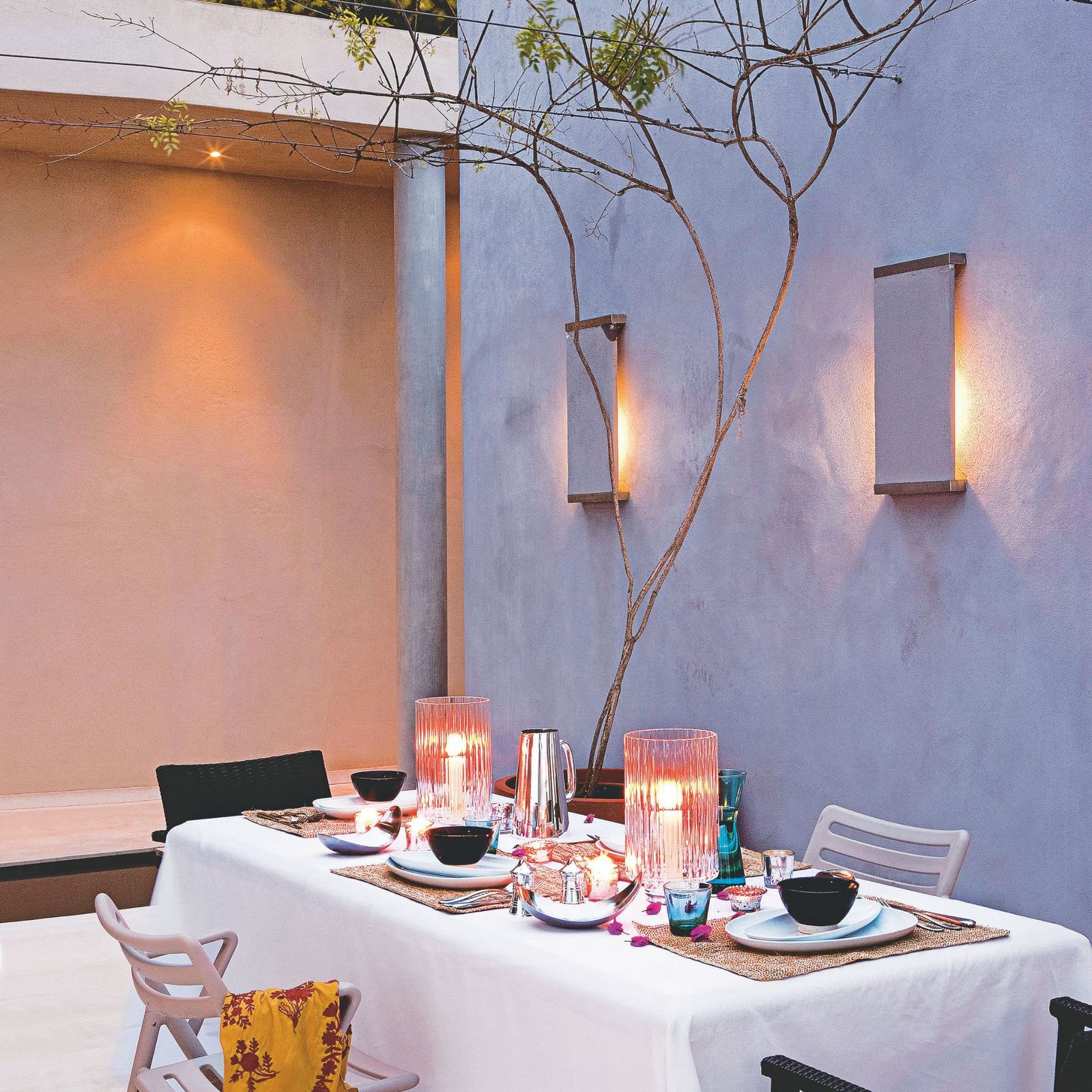 Outdoor wall decor ideas – 15 ways to transform bare walls | Ideal Home