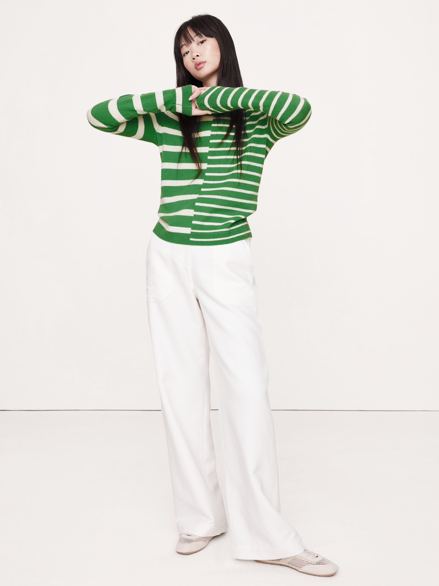 Lightweight Cashmere Crew-Neck Sweater