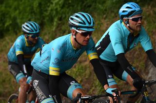 Fuglsang crashes but escapes serious injury as Dauphine mountains loom