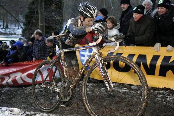 Niels Albert en route to victory in Tervuren.