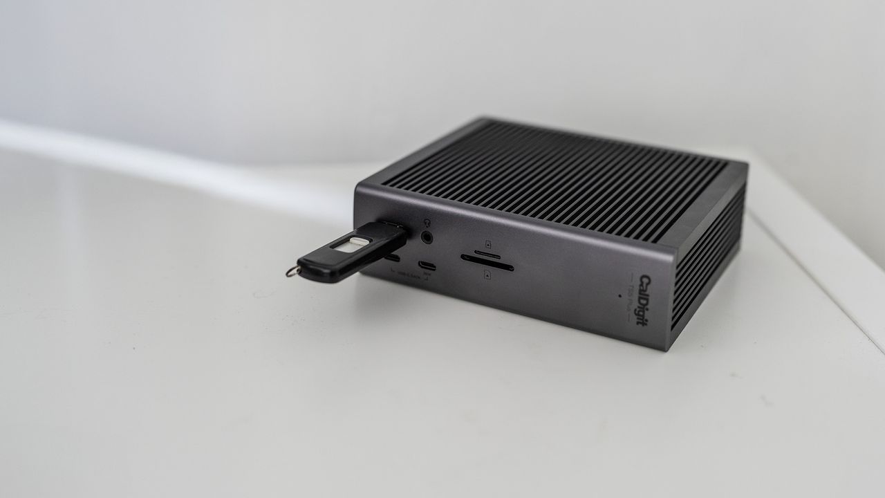 Caldigit TS5 Plus