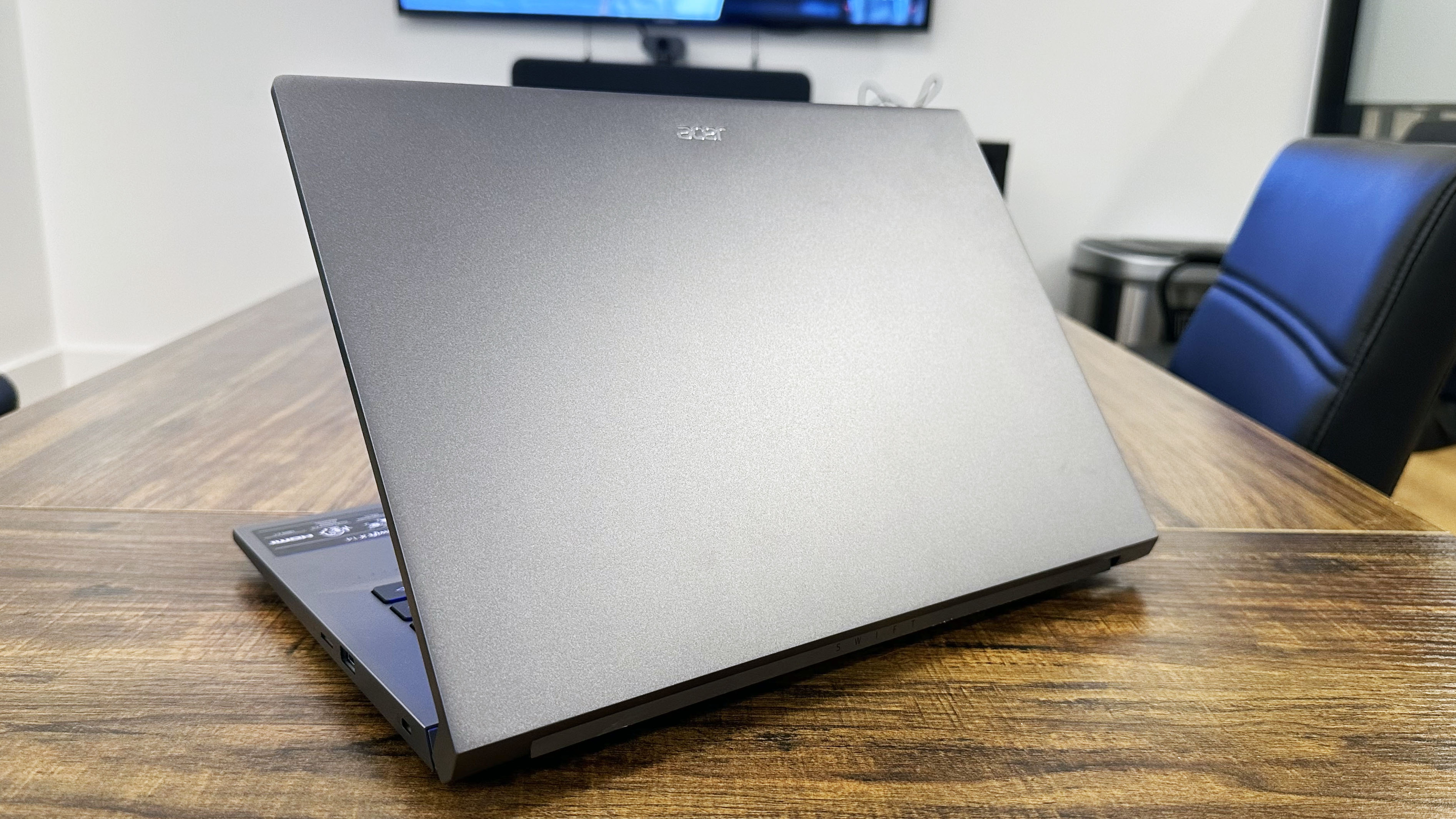 Обзор Acer Swift X 14 (2024): творческий центр с ахиллесовой пятой