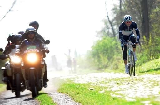 Cancellara gets some alone-time with the cobbles.