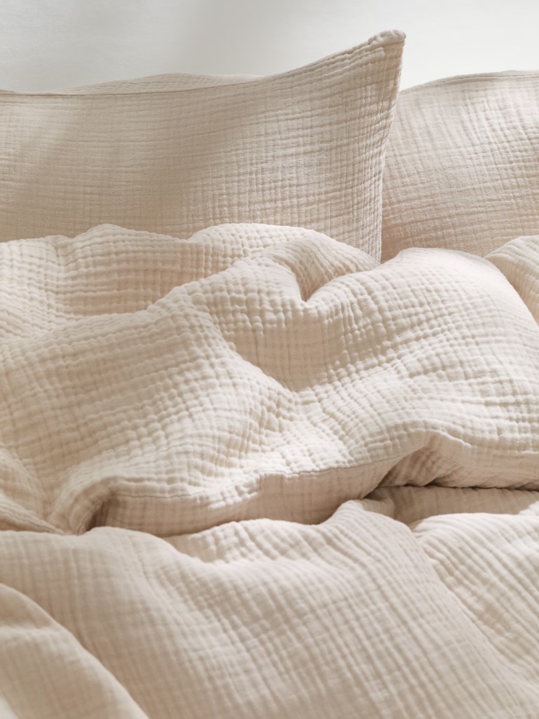 A light beige muslin duvet cover set from H&amp;amp;M