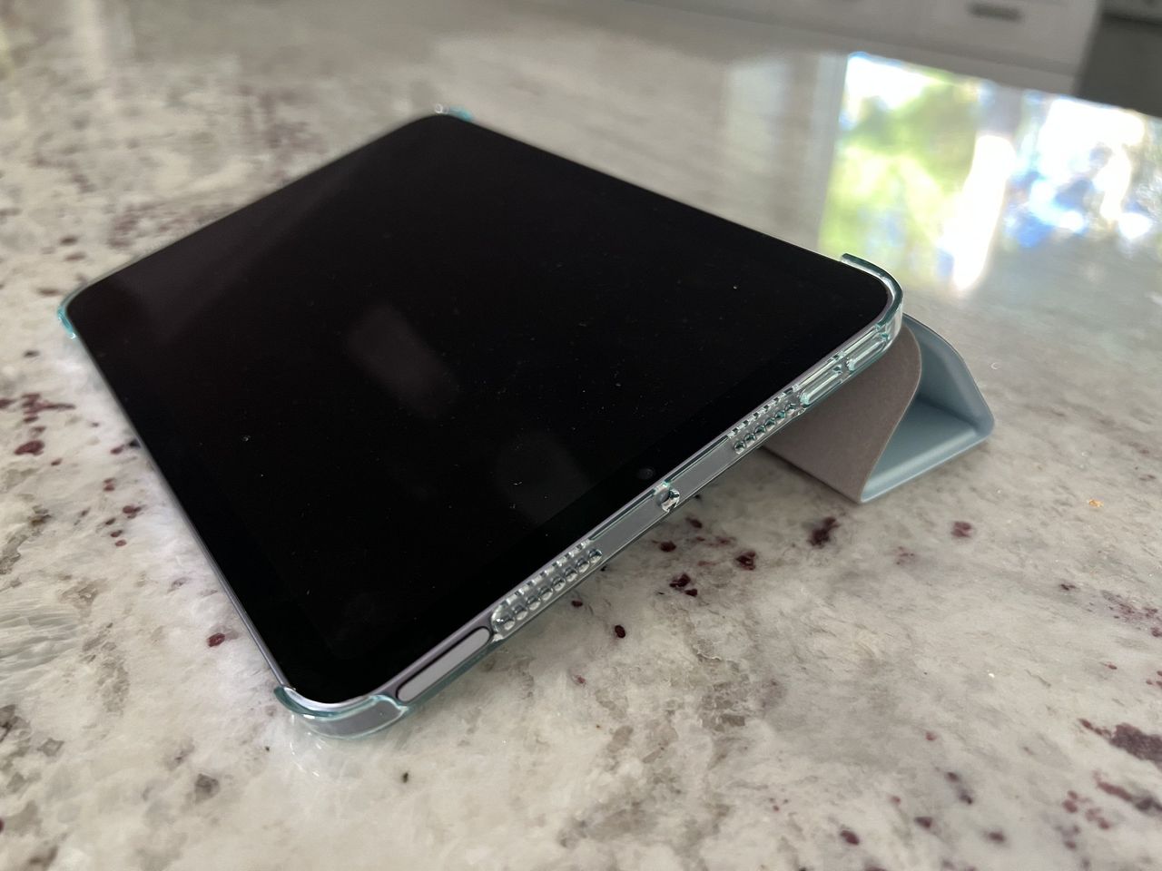 Esr Ultra Slim Trifold Ipad Mini 6 Case Lifestyle Stand Low Angle