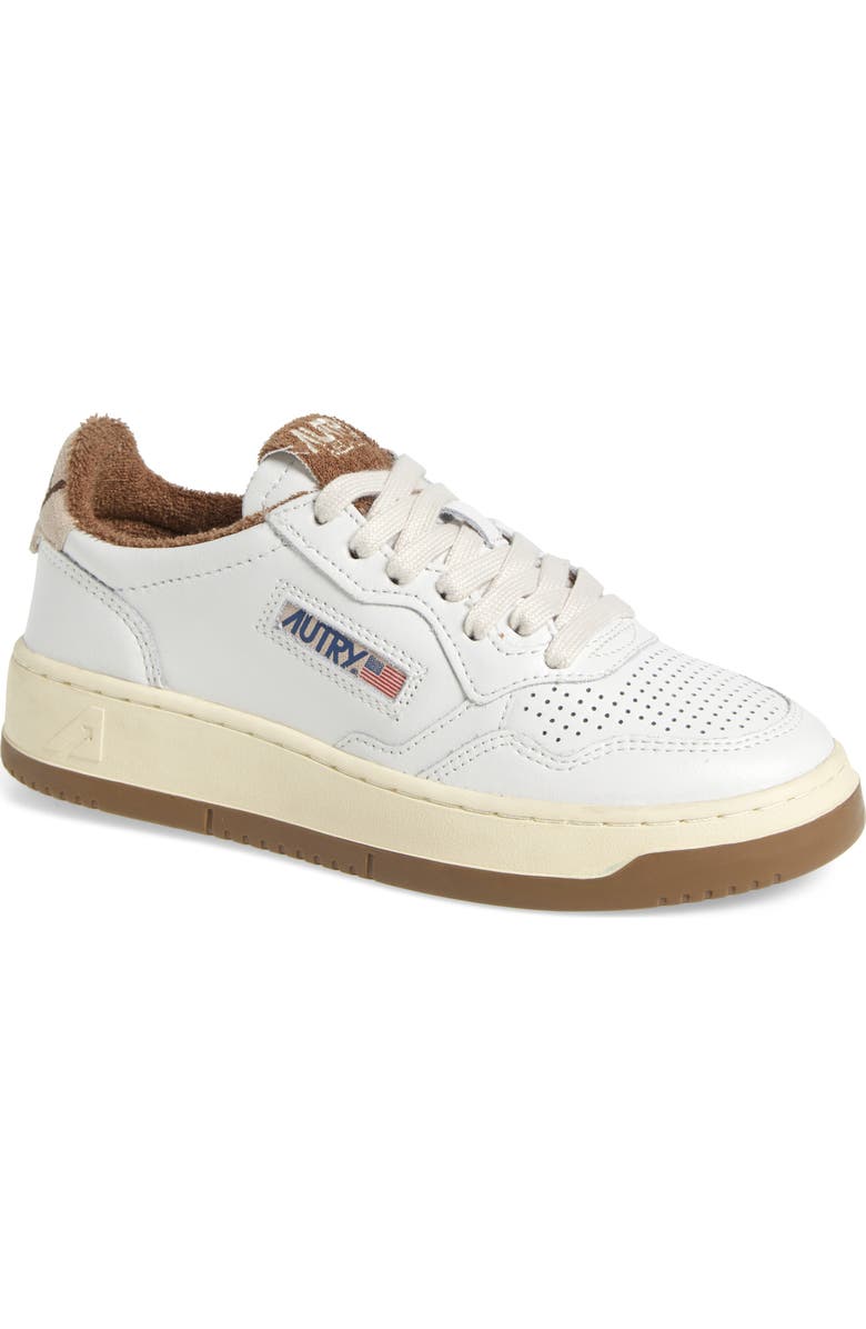 Medalist Low Sneaker