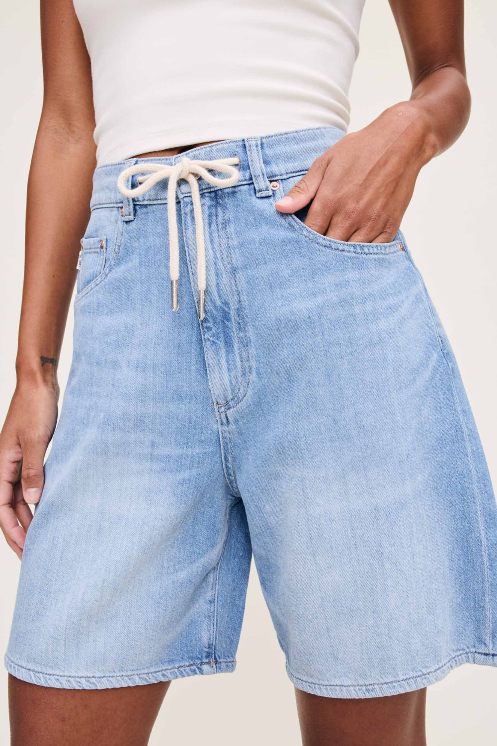 Taylor Drawstring Short: High Rise 7" | Beachwave - 23 / Beachwave