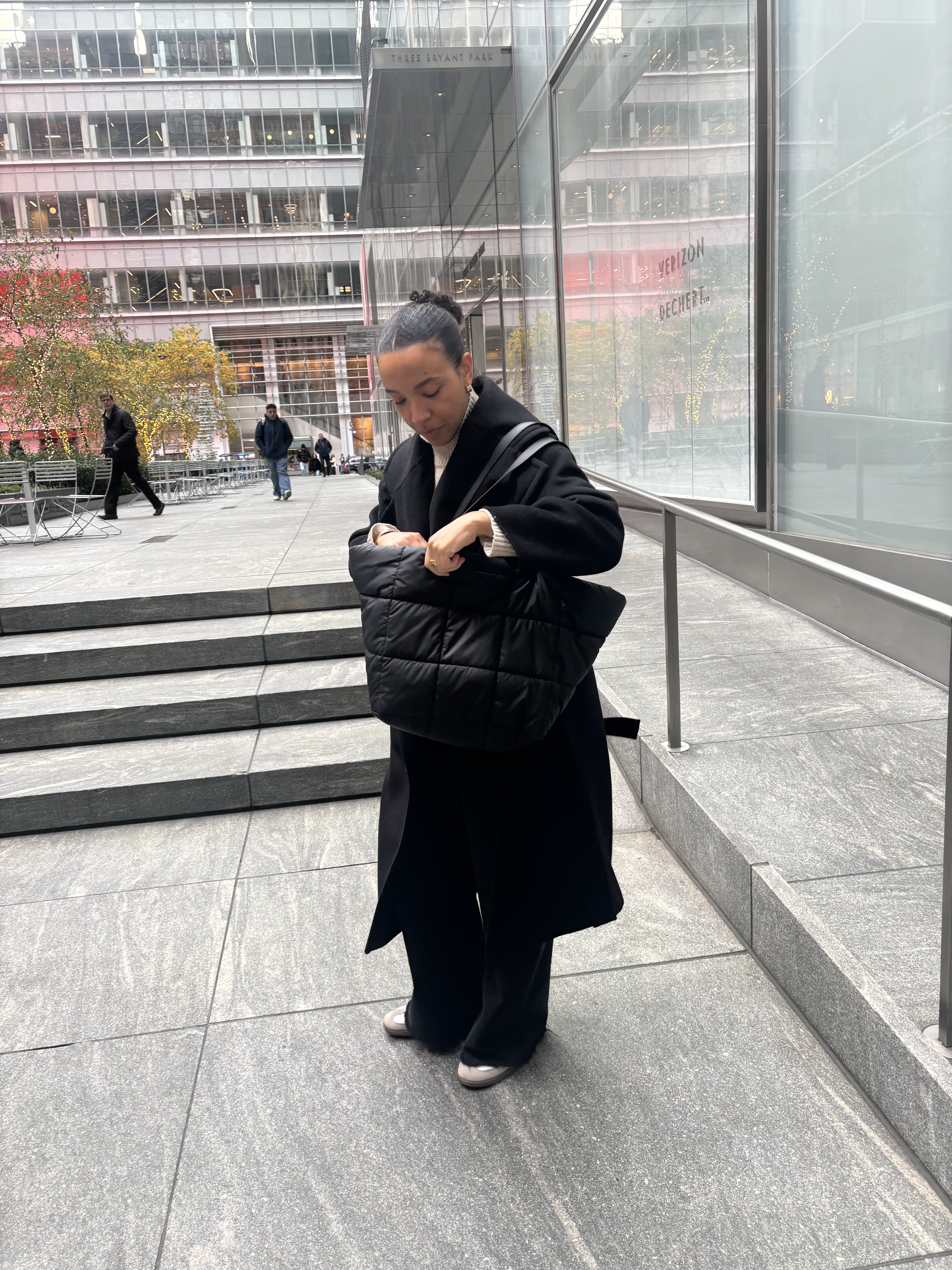 Lauren Tappan tests the Vee Collective Porter Marche Quilted Nylon Tote Bag