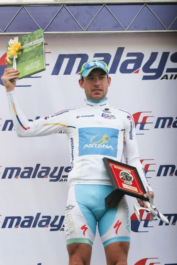 Dmitriy Gruzdev (Astana) is top of the Asian riders standings after stage one
