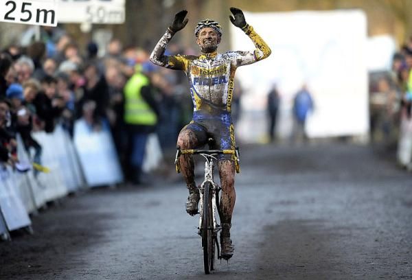 Bart Wellens (Telenet-Fidea) wins in Essen.