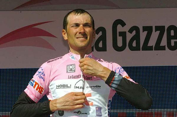 Ivan Basso (CSC) isn't quite comfy in it