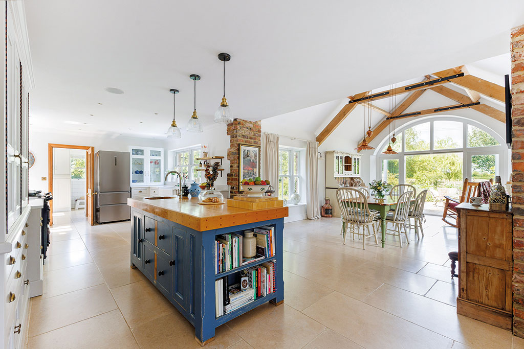 Properties in areas in The Sunday Times &lsquo;Best Places to Live 2026&rsquo; &ndash; Dauntsey Fields Farm, Daunts, near Malmesbury, Wiltshire