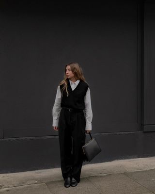 best-minimalist-outfits-284971-1675334331393-main