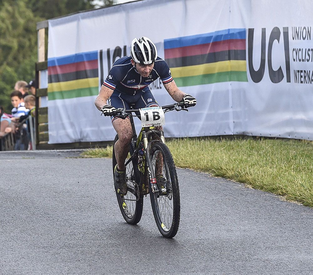Victor Koretsky starts things off for france
