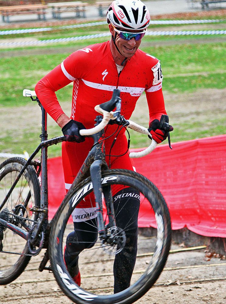 Showing us a few tricks on the steps, Todd Wells (Specialized Facory Racing) climbs ahead.