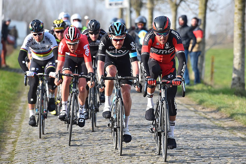 Five-man breakaway at Omloop Het Nieuwsblad