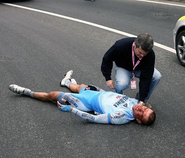 David Kopp (Gerolsteiner) had a nasty crash on Capo Cervo.