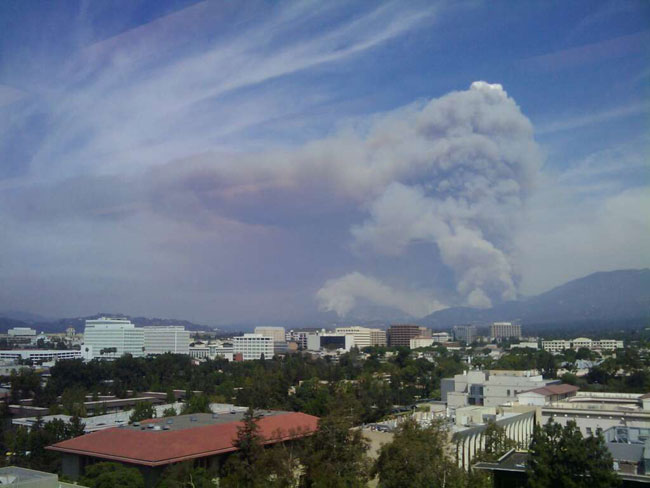 Wildfire Blazes Near NASA&#039;s Calif. Facility