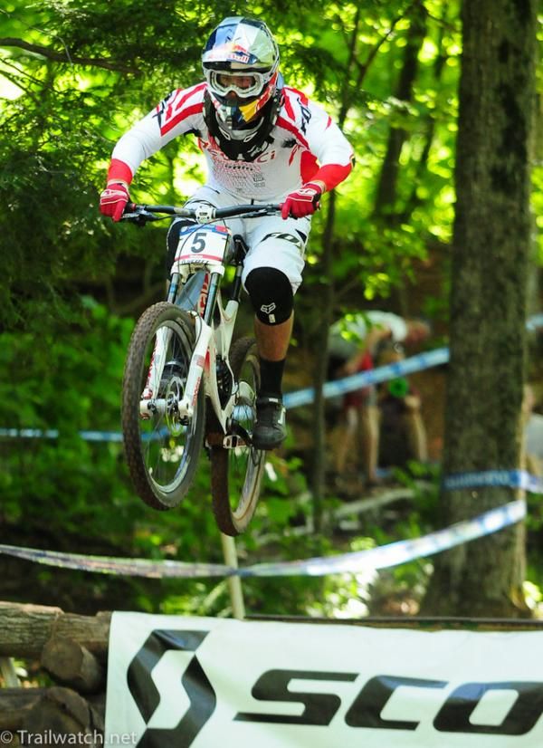 Steve Smith (Divinci Global Racing) soaring off the big road jump
