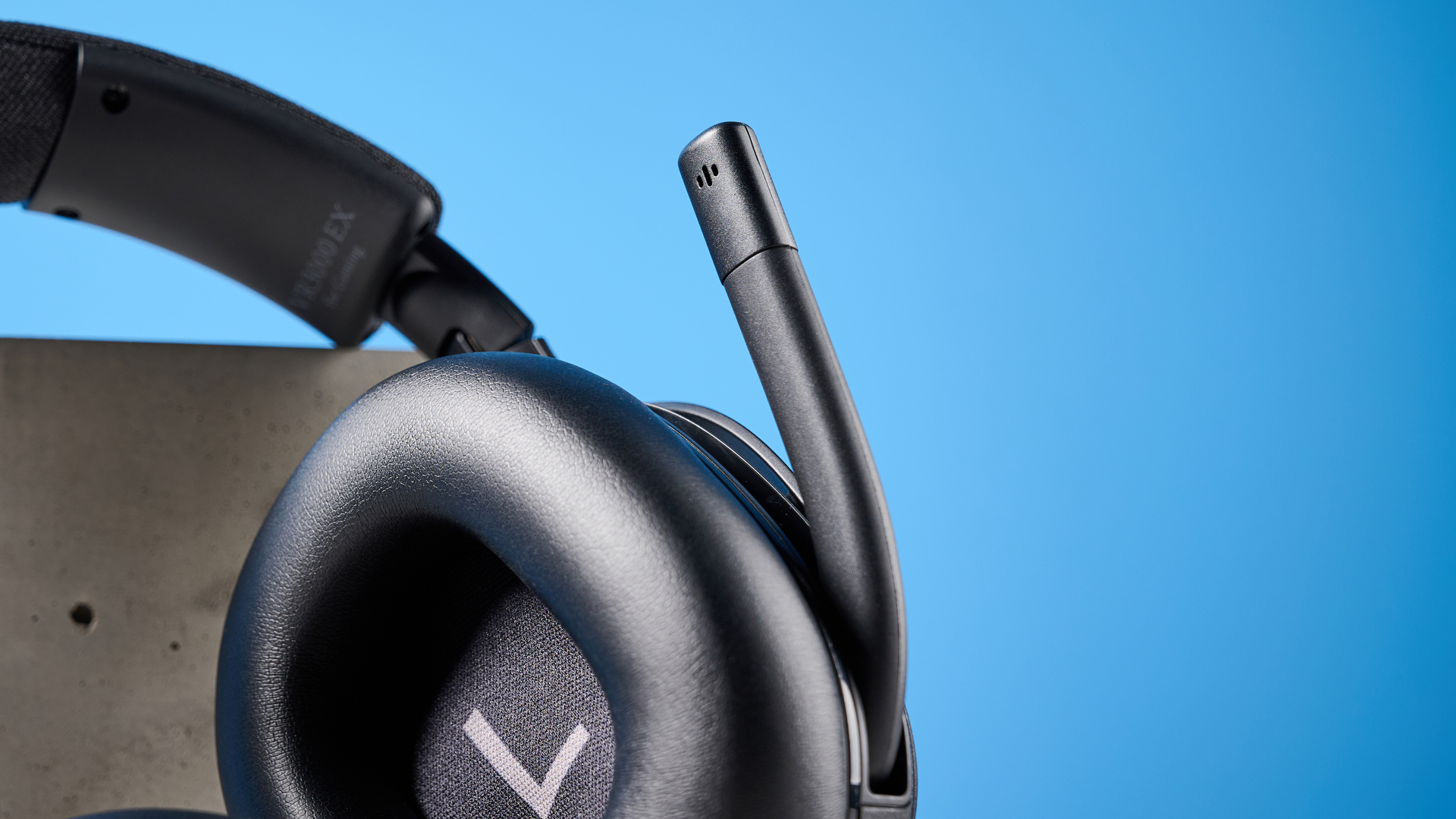 Final VR3000 EX wireless gaming headset