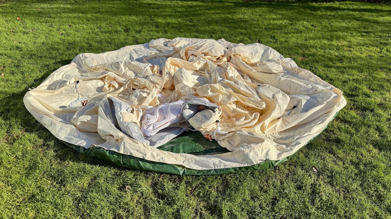 Lotus Belle Air Bud tent