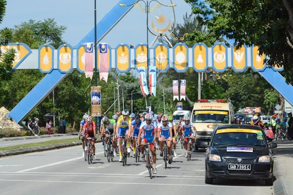 Wide and flat roads are typical of the early stages at Borneo