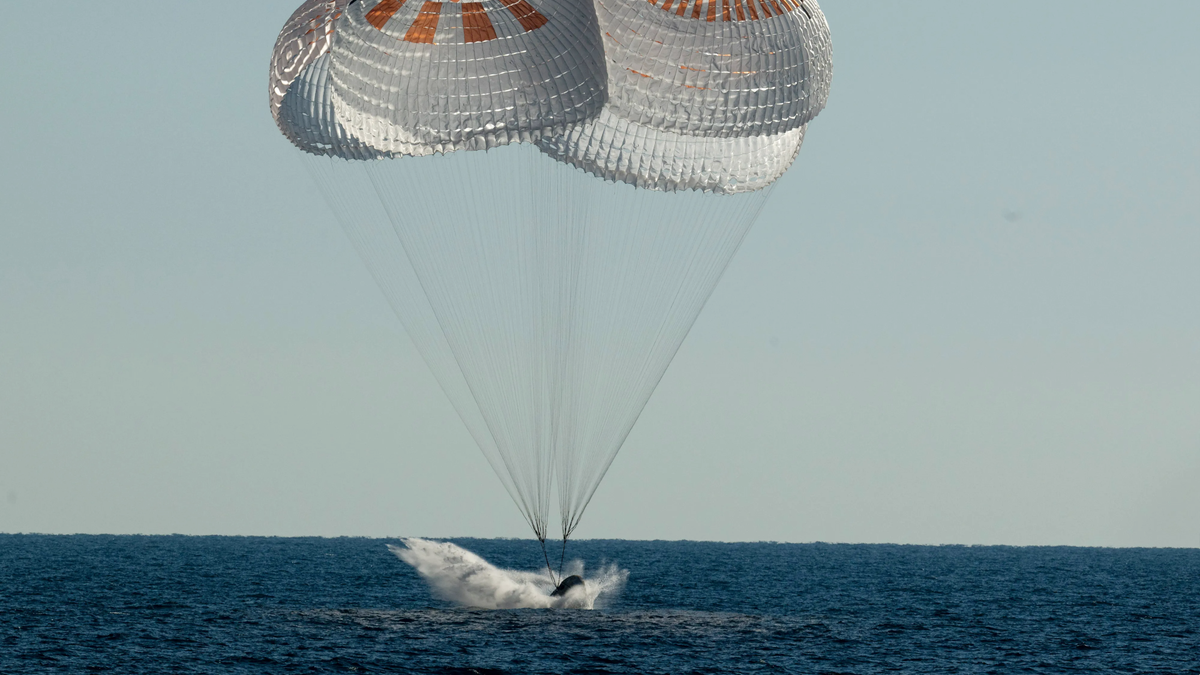 SpaceX verlegt seine Raumsonde Crew Dragon nach mehreren Zwischenfällen mit Weltraummüll an die Westküste