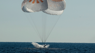 space.com - Elizabeth Howell - SpaceX moving Crew Dragon splashdowns to West Coast after multiple space debris incidents