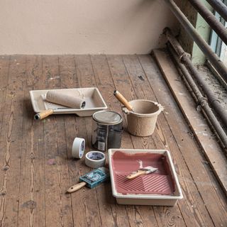 paint brushes, rollers and trays