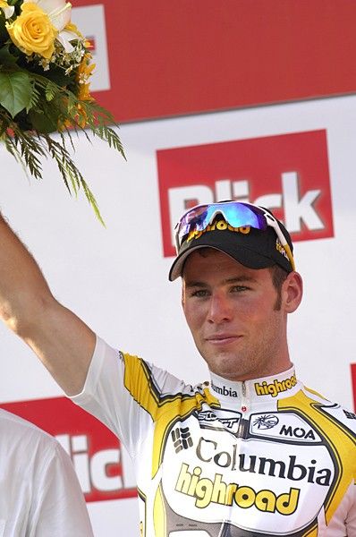 Mark Cavendish on the podium after winning stage 3