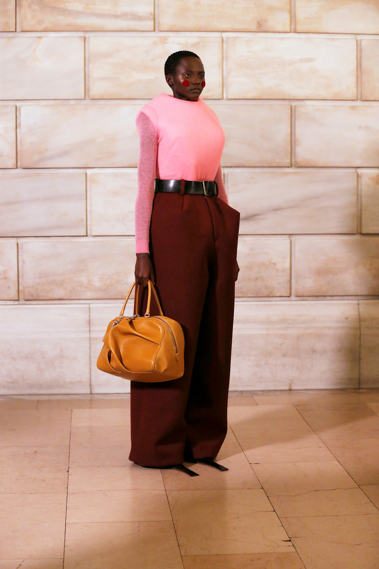 Marc Jacobs model.