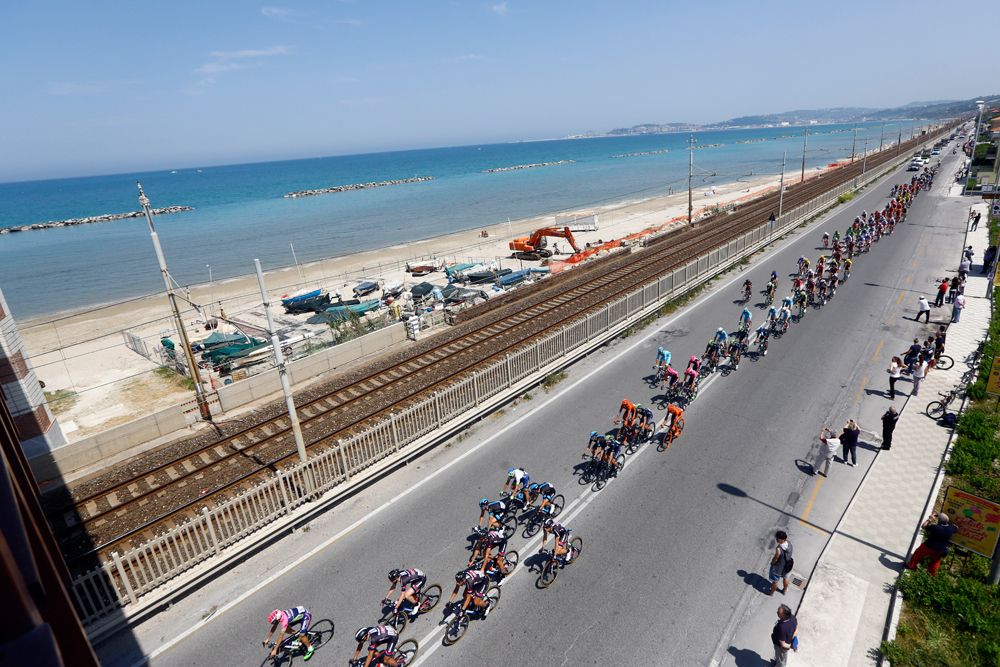 The peloton roll through on stage 10 of the Giro d'Italia
