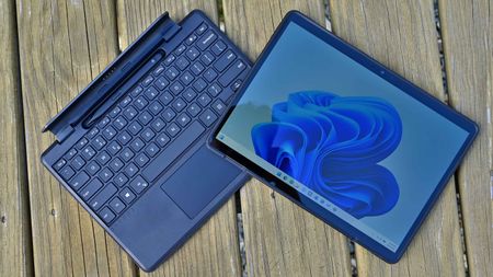 Brydge SP+ Max for Surface Pro 8