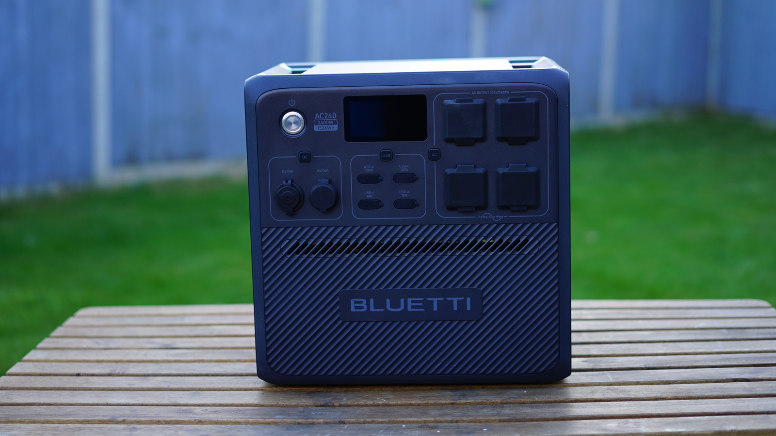 Bluetti AC240 portable power station review