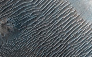 Sand dunes near to Mars' South Pole.