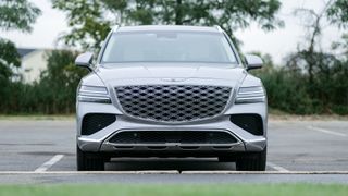 Grill of the 2025 Genesis GV80 3.5T AWD Prestige.