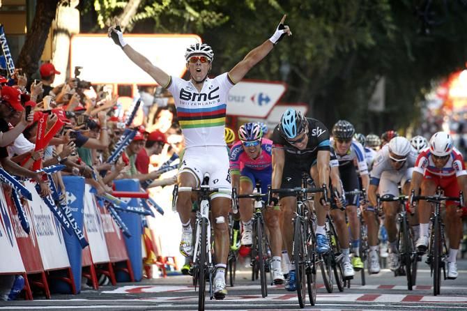 Philippe Gilbert (BMC) overhauled Edvald Boasson Hagen (Sky) to win the stage
