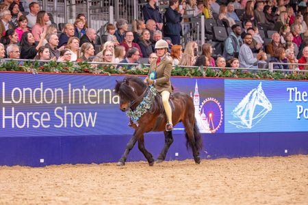 LIHS_Winner_Katy-Marriott-Payne_Salcombe-Starehole-Bay_Mini_ridden-MM_20251222-8.jpg
