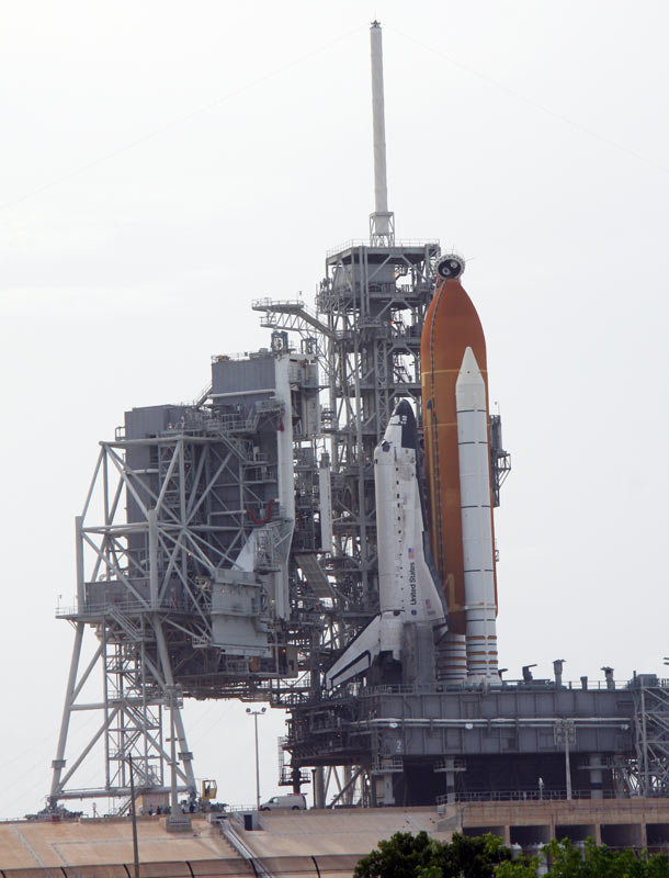 NASA Aims to Launch Shuttle Discovery Late Friday