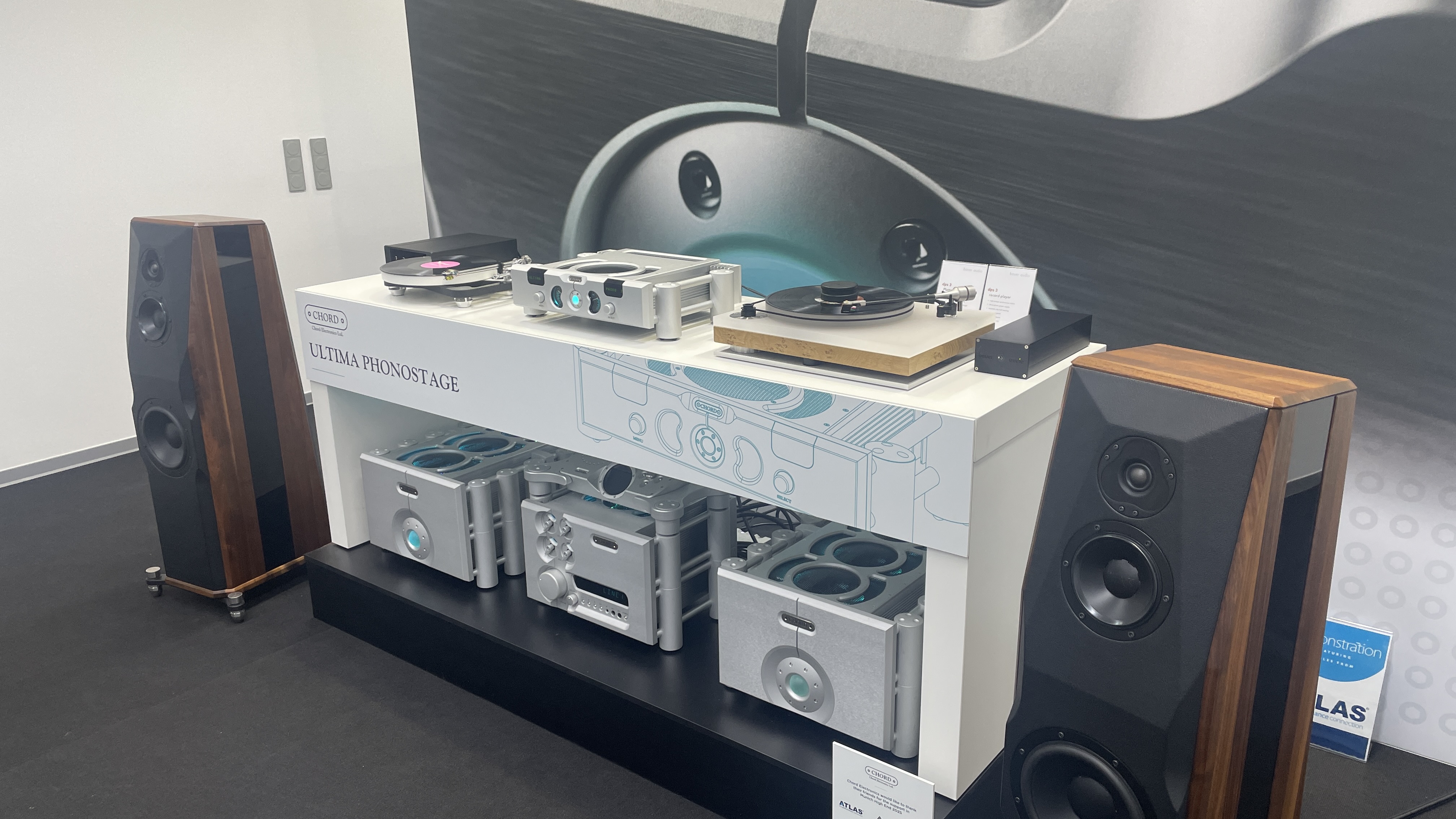 Chord Electronics Ultima Phonostage on stand