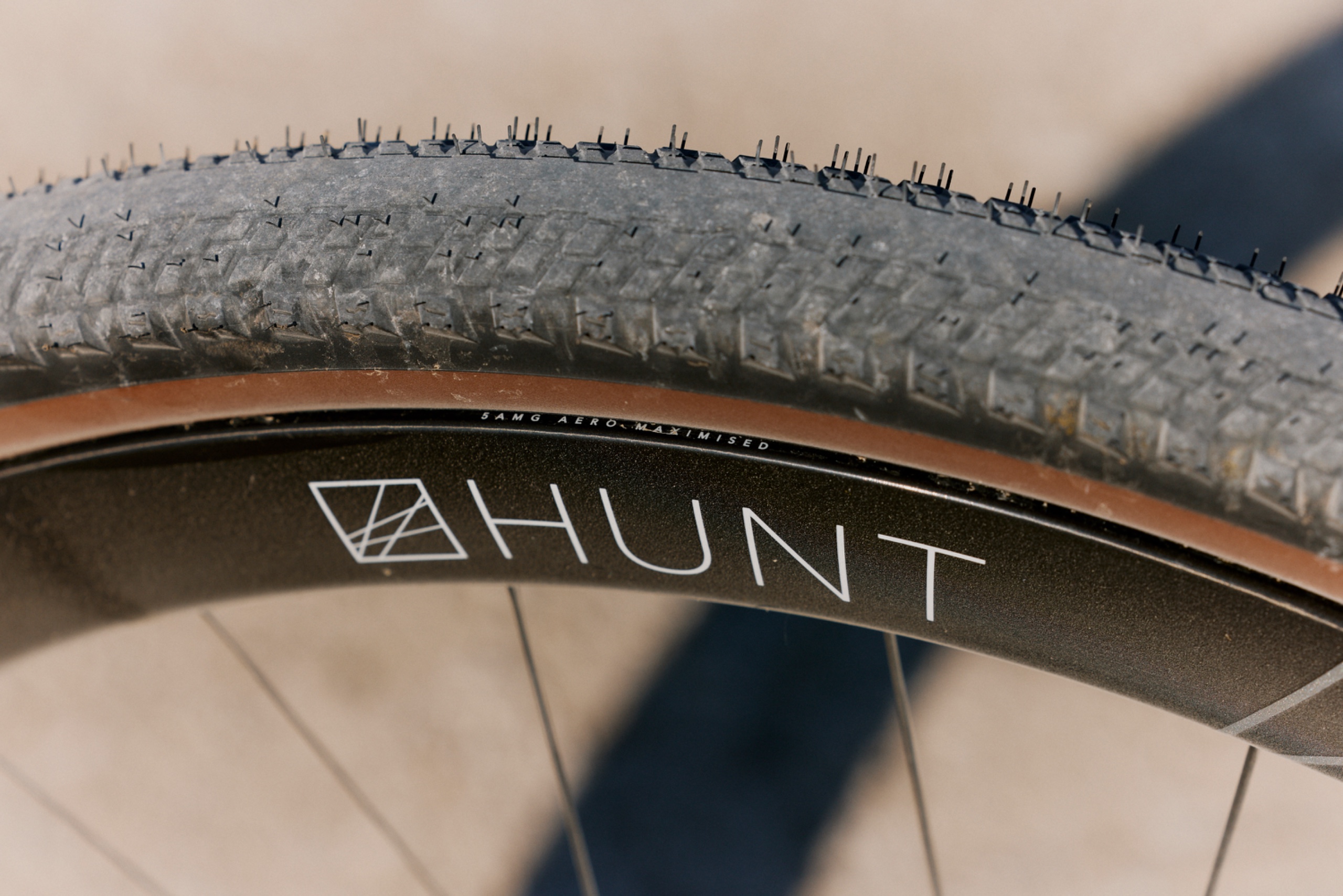 Hunt gravel wheel rim with gravel tyre