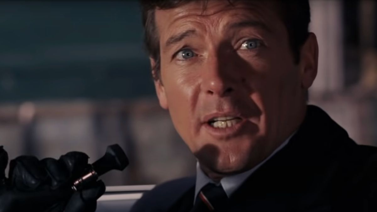 32 Most Ridiculous James Bond Gadgets Cinemablend