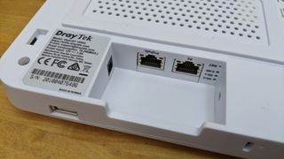 Draytek VigorAP 1000C Ethernet ports